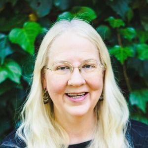 Meet your Posher, Linda